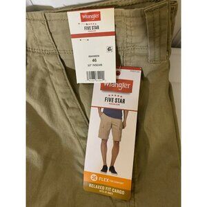 New Wrangler FLEX‎ Cargo Short Men’s Sz 46 Khaki Relaxed Tech Pocket NWT